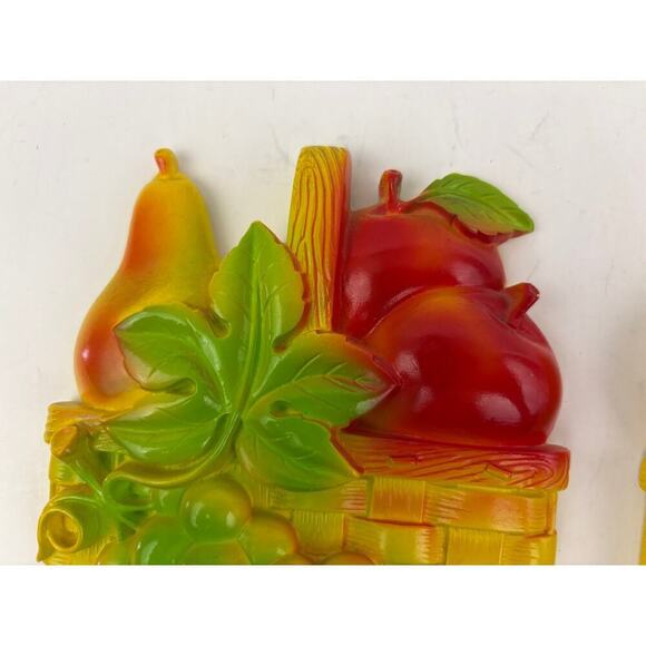 VTG 1970s Miller Studios Chalkware Fruit and Vegetable Basket Wall Hangings - Picture 6 of 16